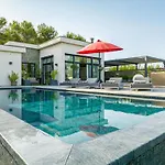 A Prestigious With 2 Swimming Pools And 1 In The South Of France * Saint-Gely-du-Fesc
