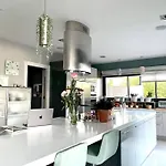 A Prestigious With 2 Swimming Pools And 1 In The South Of France Βίλα *