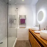 A Prestigious With 2 Swimming Pools And 1 In The South Of France