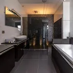 A Prestigious With 2 Swimming Pools And 1 In The South Of France
