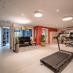 Βίλα A Prestigious With 2 Swimming Pools And 1 In The South Of France