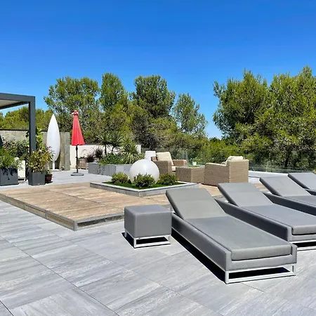 Villa A Prestigious With 2 Swimming Pools And 1 In The South Of France