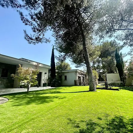 Villa A Prestigious With 2 Swimming Pools And 1 In The South Of France
