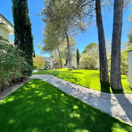 A Prestigious With 2 Swimming Pools And 1 In The South Of France