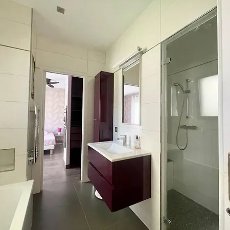 A Prestigious With 2 Swimming Pools And 1 In The South Of France * Saint-Gely-du-Fesc