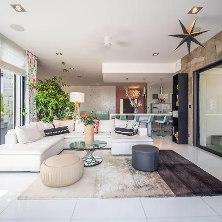 A Prestigious With 2 Swimming Pools And 1 In The South Of France Saint-Gely-du-Fesc
