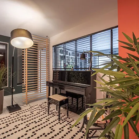 A Prestigious With 2 Swimming Pools And 1 In The South Of France Vila *