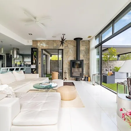A Prestigious With 2 Swimming Pools And 1 In The South Of France *