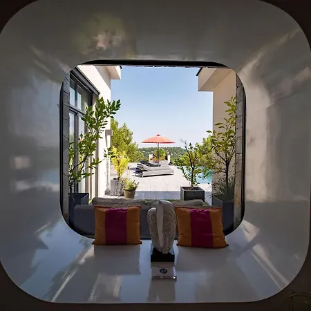A Prestigious With 2 Swimming Pools And 1 In The South Of France