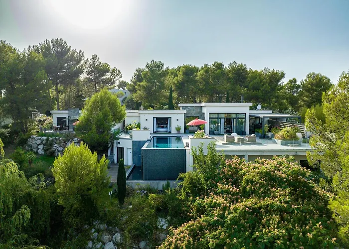 A Prestigious With 2 Swimming Pools And 1 In The South Of France Saint-Gely-du-Fesc