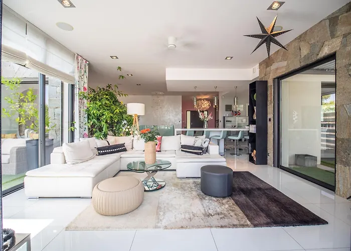A Prestigious With 2 Swimming Pools And 1 In The South Of France Saint-Gely-du-Fesc
