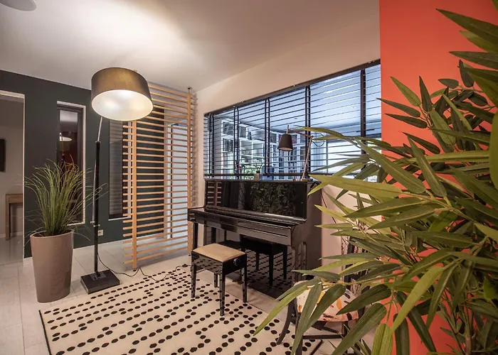 A Prestigious With 2 Swimming Pools And 1 In The South Of France Villa *