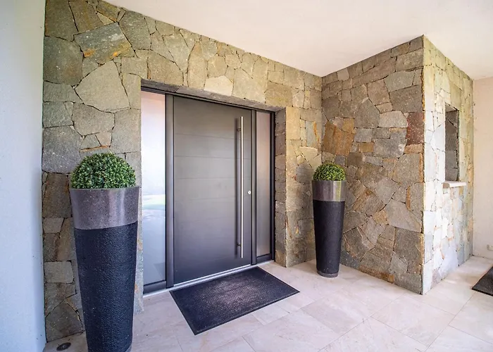 A Prestigious With 2 Swimming Pools And 1 In The South Of France Villa