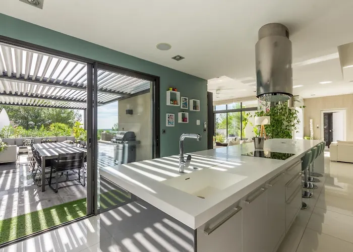 A Prestigious With 2 Swimming Pools And 1 In The South Of France *